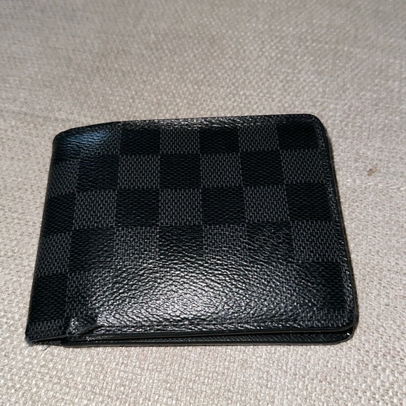 Louis Vuitton Wallet Men’s - Picture 1 of 5